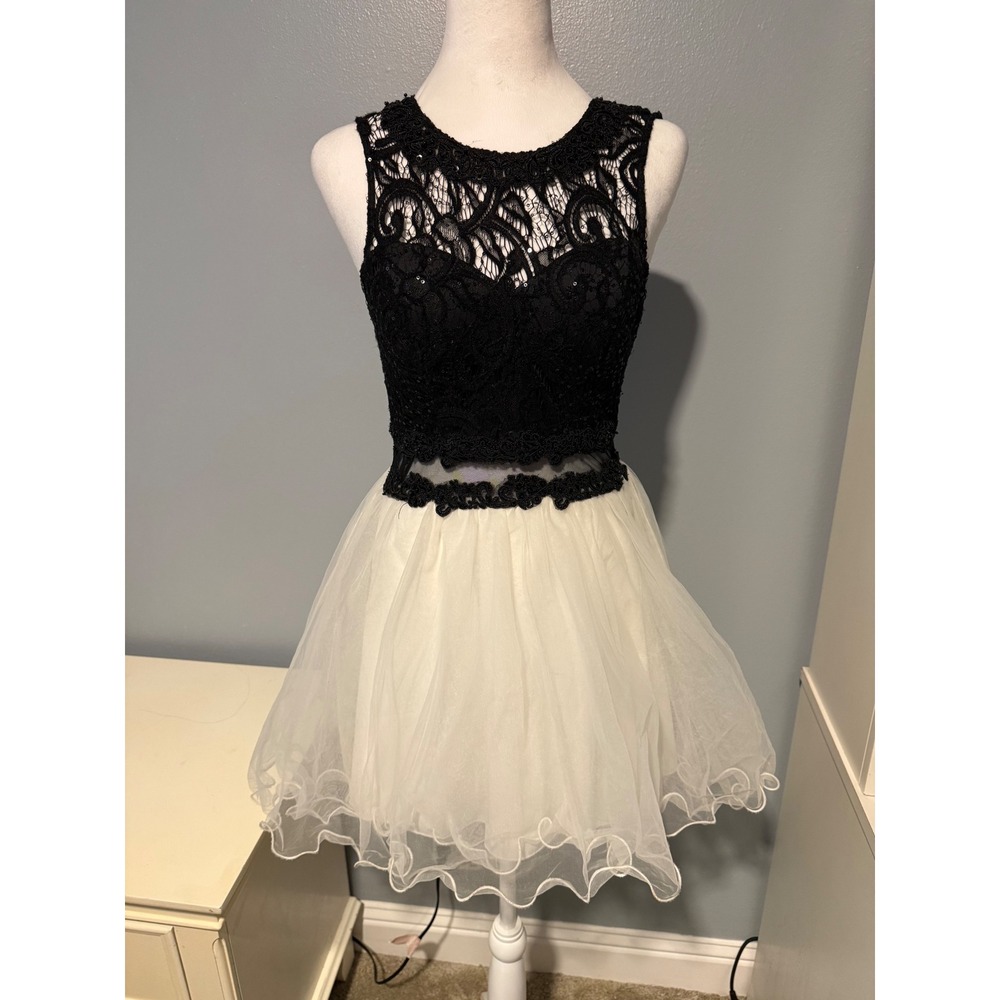Speechless Black Lace Sequin White Tulle Fit & Flare Dress Size 5 X38461H664